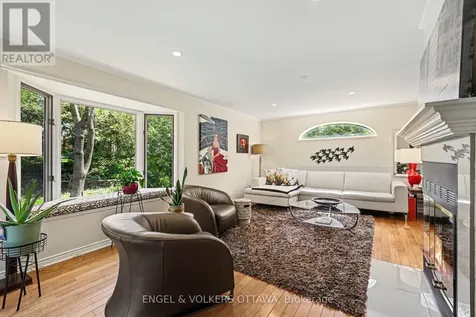 176 Sanford Avenue Ottawa ON K2C 0E9