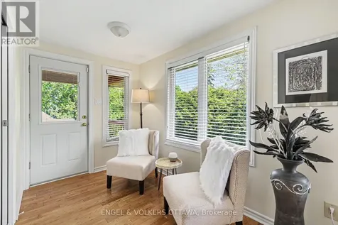 176 Sanford Avenue Ottawa ON K2C 0E9