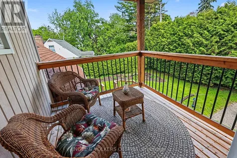 176 Sanford Avenue Ottawa ON K2C 0E9