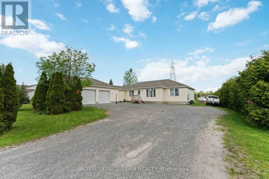 1628 Stanleyfield Crescent Ottawa ON K4P 1M7