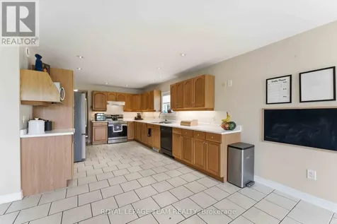 1628 Stanleyfield Crescent Ottawa ON K4P 1M7