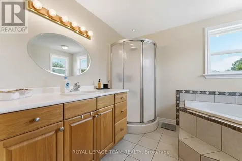 1628 Stanleyfield Crescent Ottawa ON K4P 1M7