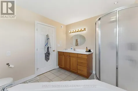 1628 Stanleyfield Crescent Ottawa ON K4P 1M7