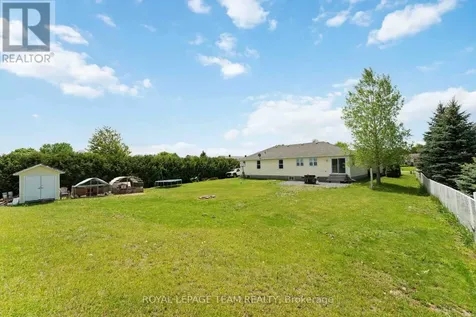 1628 Stanleyfield Crescent Ottawa ON K4P 1M7
