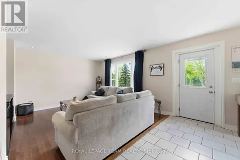 1628 Stanleyfield Crescent Ottawa ON K4P 1M7