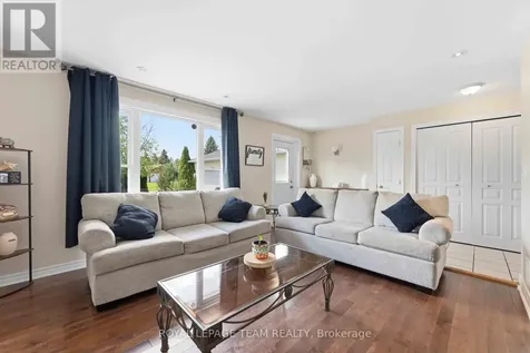 1628 Stanleyfield Crescent Ottawa ON K4P 1M7
