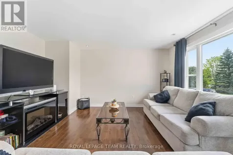 1628 Stanleyfield Crescent Ottawa ON K4P 1M7