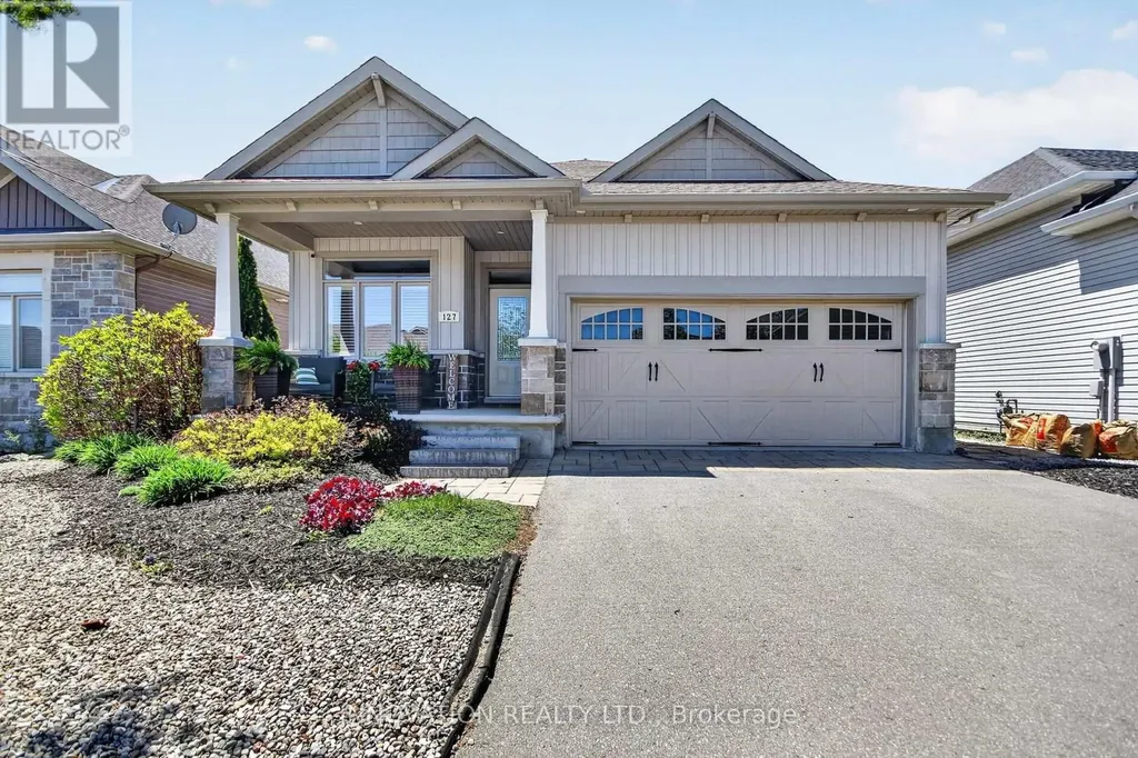 127 Elfin Grove Ottawa ON K2V 0B9
