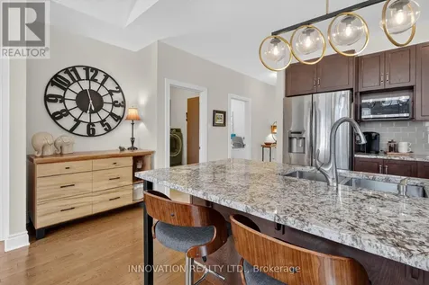 127 Elfin Grove Ottawa ON K2V 0B9