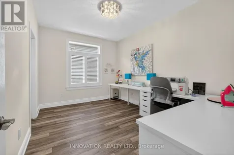 127 Elfin Grove Ottawa ON K2V 0B9