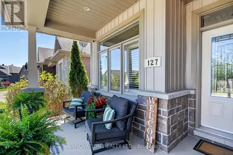 127 Elfin Grove Ottawa ON K2V 0B9