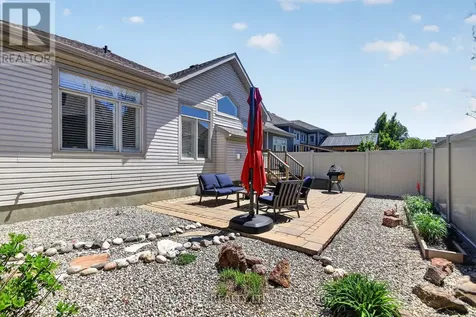 127 Elfin Grove Ottawa ON K2V 0B9