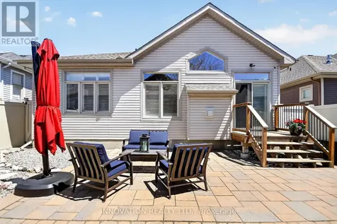 127 Elfin Grove Ottawa ON K2V 0B9