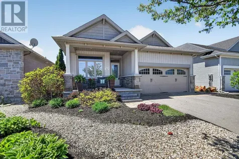 127 Elfin Grove Ottawa ON K2V 0B9