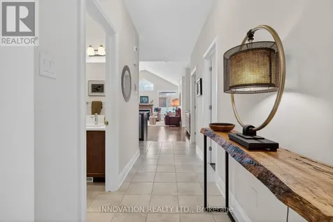 127 Elfin Grove Ottawa ON K2V 0B9
