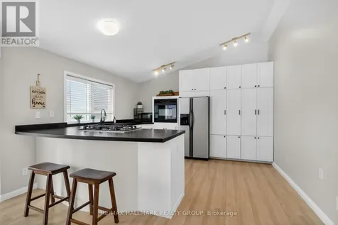 7414 Dawn Tara Drive Ottawa ON K4P 1P4