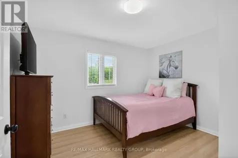 7414 Dawn Tara Drive Ottawa ON K4P 1P4