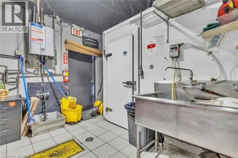 402 King Street North Waterloo ON N2J 2Z3