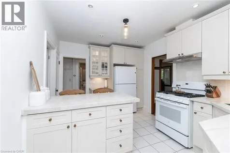 7 Pinehill Road St. Catharines ON L2R 3R6