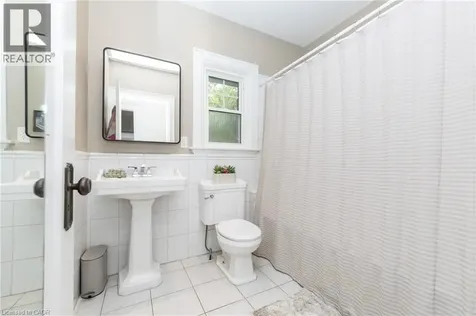 7 Pinehill Road St. Catharines ON L2R 3R6
