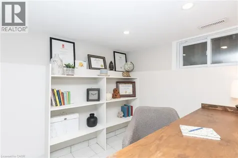 7 Pinehill Road St. Catharines ON L2R 3R6