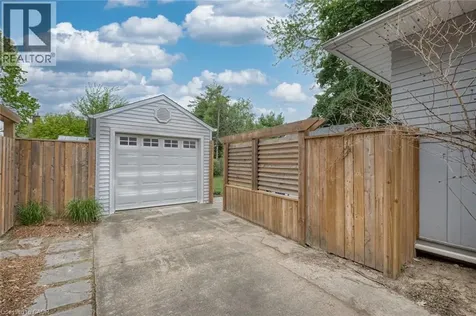 7 Pinehill Road St. Catharines ON L2R 3R6