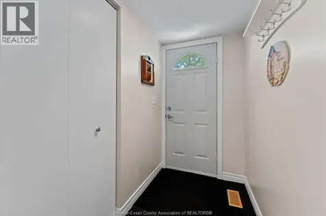 687 Charlotte Street Windsor ON N8X 3A6