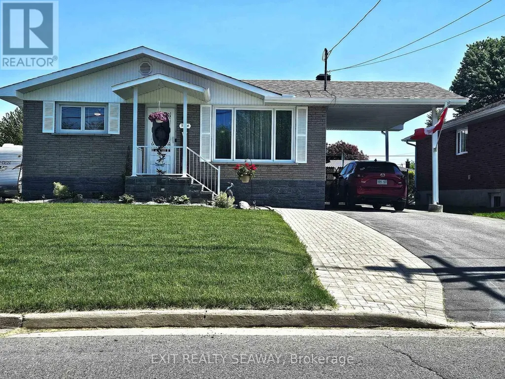 524 Anthony Street Cornwall ON K6H 5L3