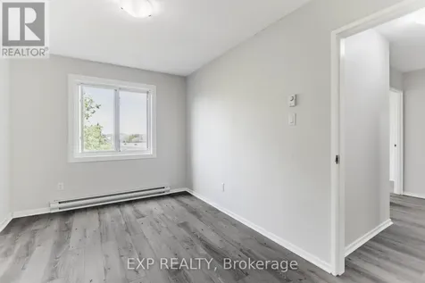 2044 Arrowsmith Drive Ottawa ON K1J 7V8