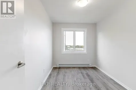2044 Arrowsmith Drive Ottawa ON K1J 7V8