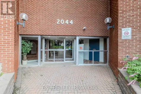 2044 Arrowsmith Drive Ottawa ON K1J 7V8