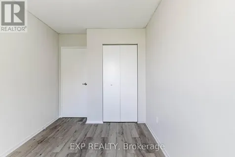 2044 Arrowsmith Drive Ottawa ON K1J 7V8