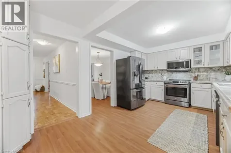 1004 Roxborough Drive Oakville ON L6M 1E3