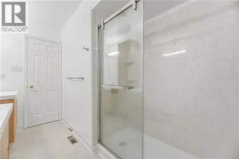 1004 Roxborough Drive Oakville ON L6M 1E3