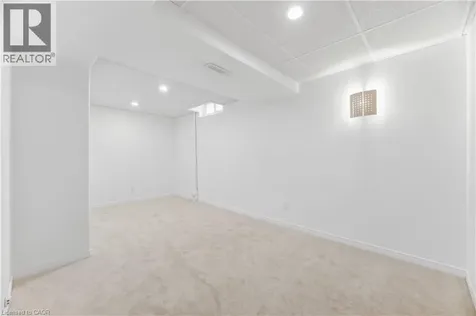 1004 Roxborough Drive Oakville ON L6M 1E3