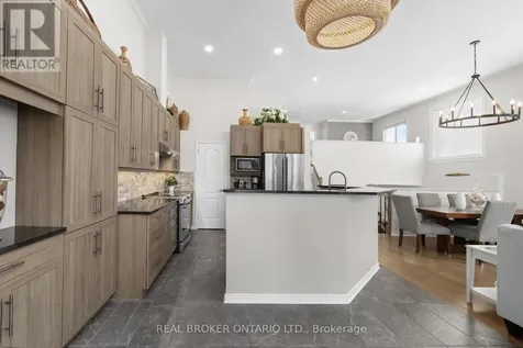 124 Macassa Circle Ottawa ON K2T 1J9