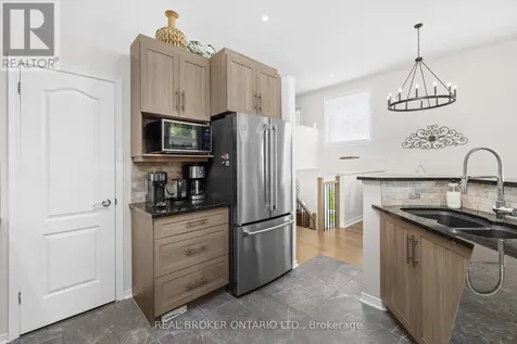 124 Macassa Circle Ottawa ON K2T 1J9
