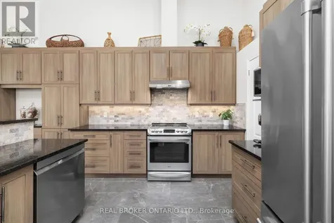 124 Macassa Circle Ottawa ON K2T 1J9
