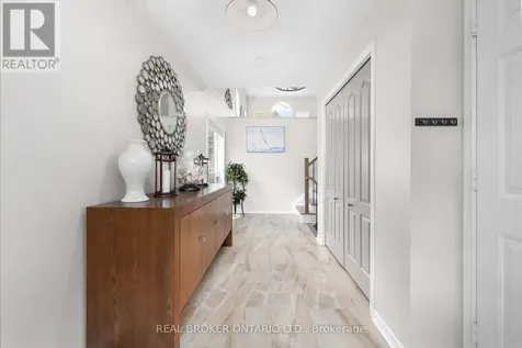 124 Macassa Circle Ottawa ON K2T 1J9