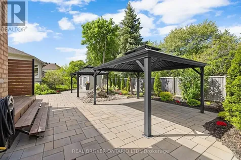 124 Macassa Circle Ottawa ON K2T 1J9