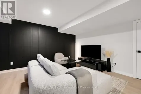 11 Pumice Place Ottawa ON K2J 7H4