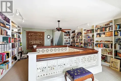 53 Scrivens Street Ottawa ON K2B 8M6