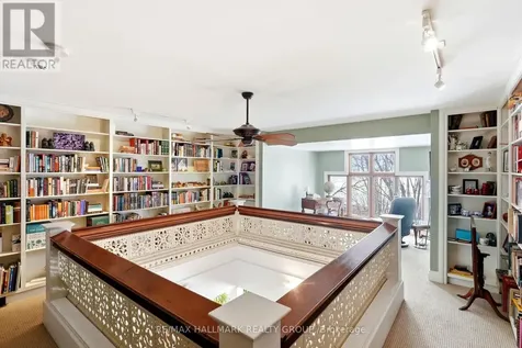 53 Scrivens Street Ottawa ON K2B 8M6