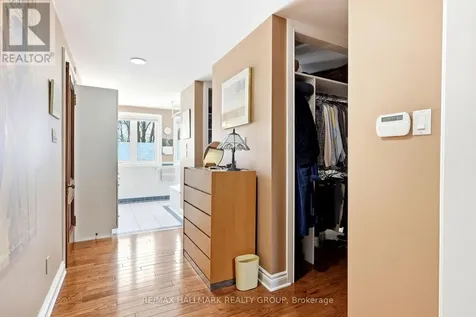 53 Scrivens Street Ottawa ON K2B 8M6