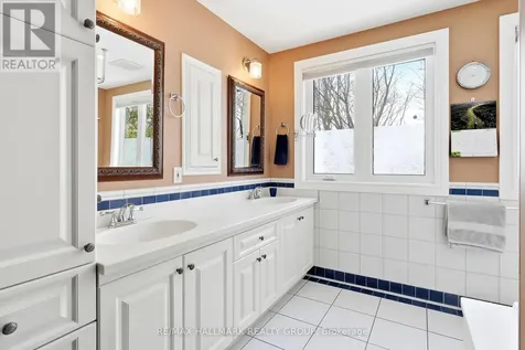 53 Scrivens Street Ottawa ON K2B 8M6