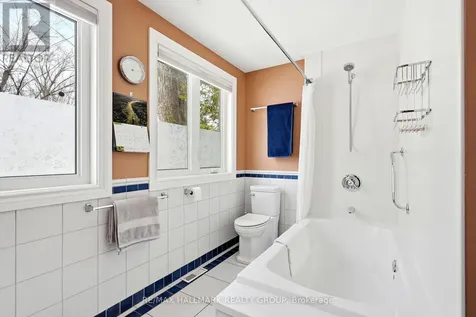 53 Scrivens Street Ottawa ON K2B 8M6