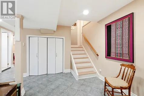 53 Scrivens Street Ottawa ON K2B 8M6