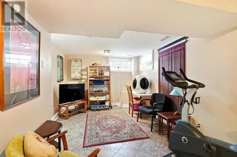 53 Scrivens Street Ottawa ON K2B 8M6