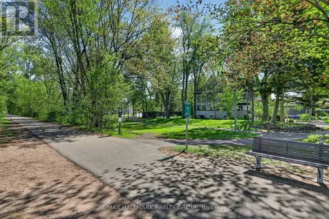 53 Scrivens Street Ottawa ON K2B 8M6