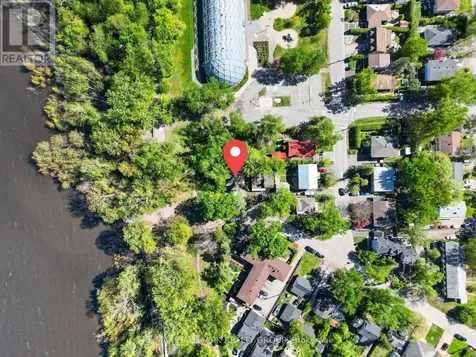 53 Scrivens Street Ottawa ON K2B 8M6